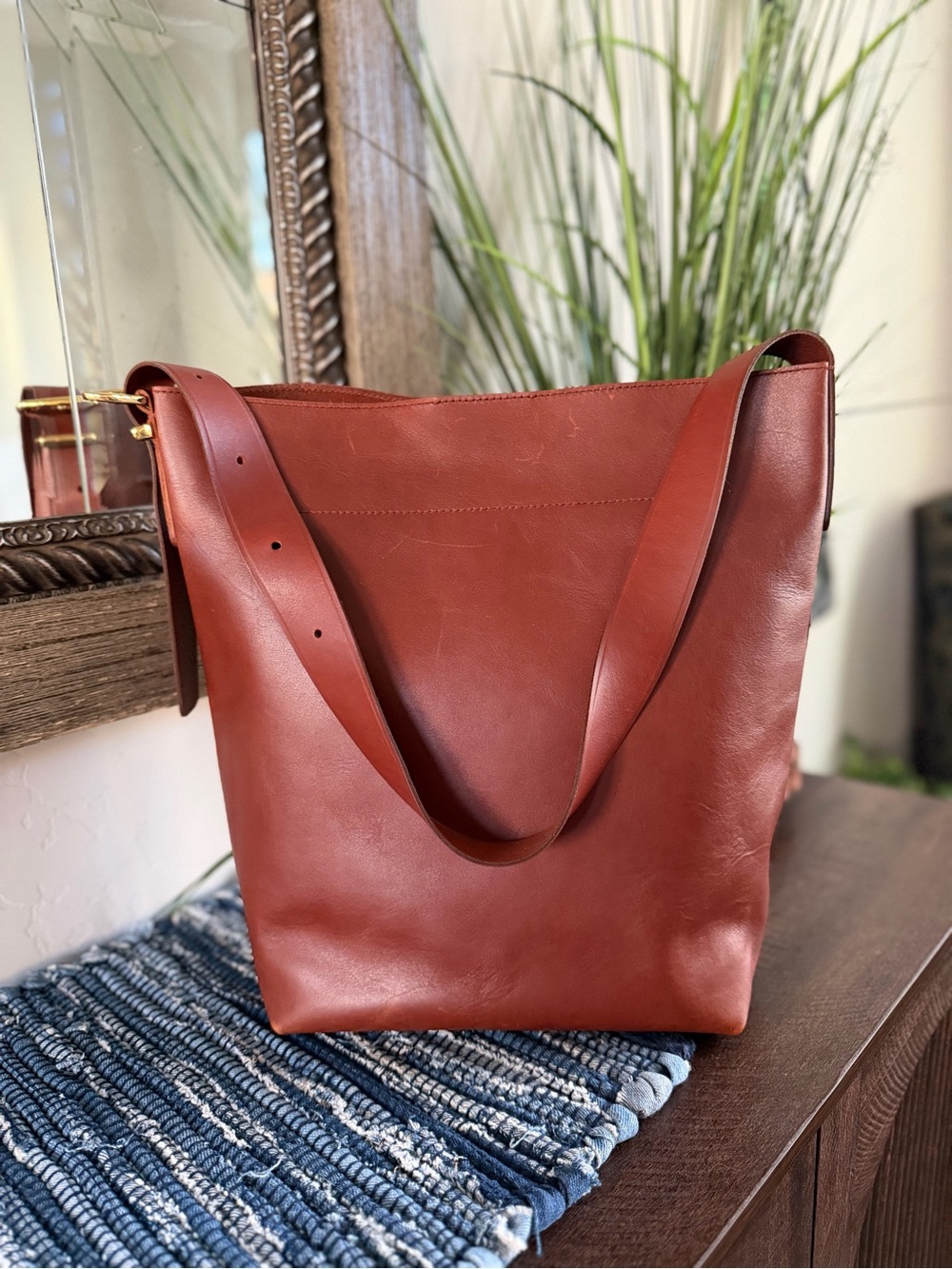Madewell Transport Bucket Tote NN396 Leather Bucket Bag Cognac NWT